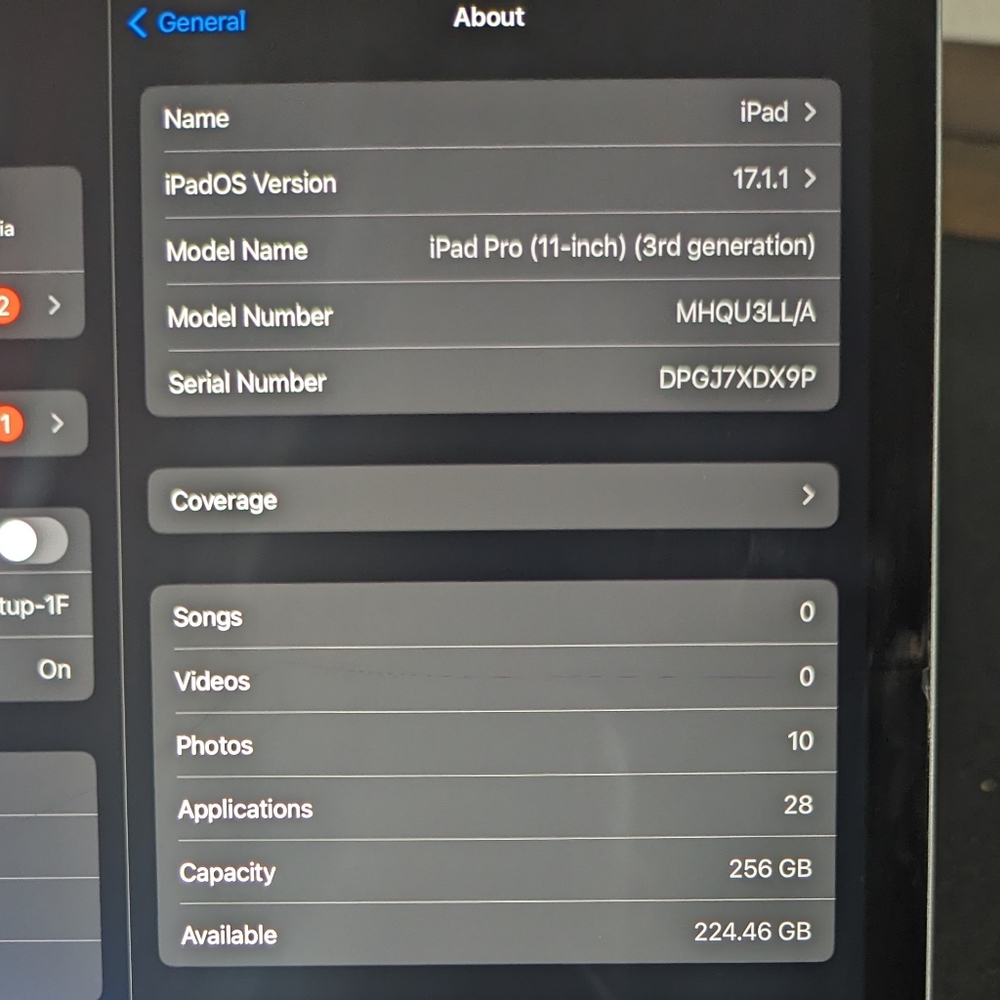 iPad Pro (3rd Gen) - Picture 4 of 4
